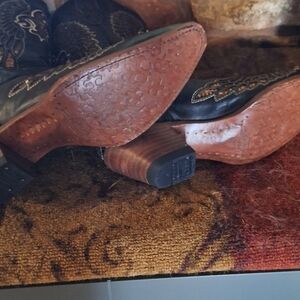 CORRAL distressed fleur de lis cowgirl boots 9.5